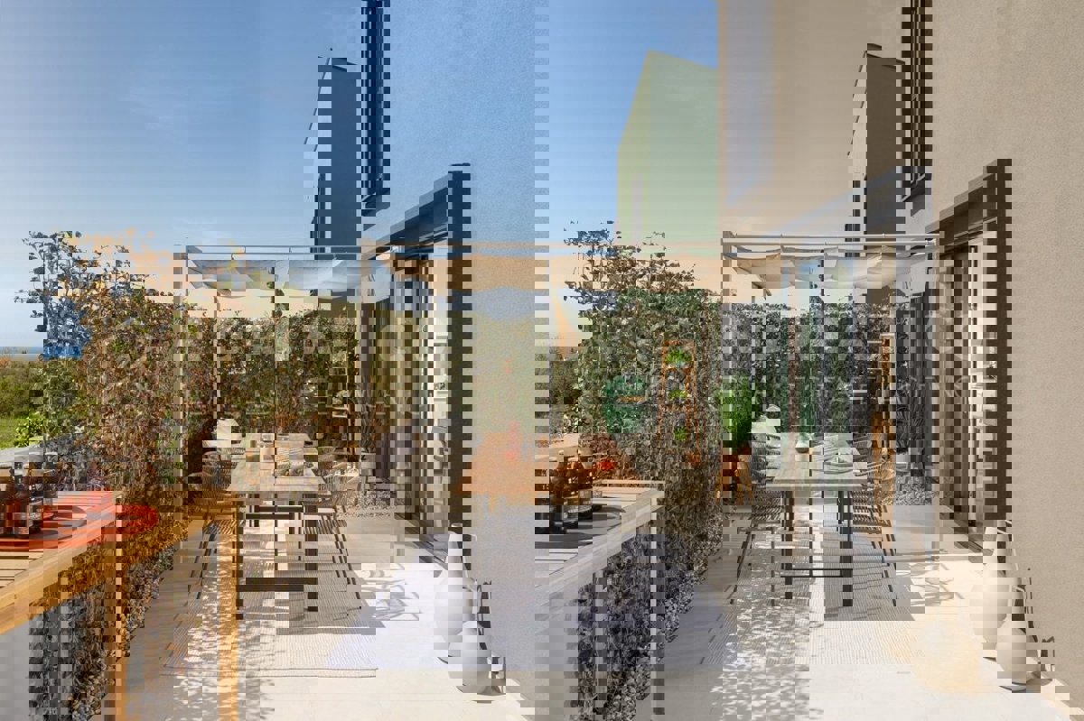 Attraente casa a schiera nuova