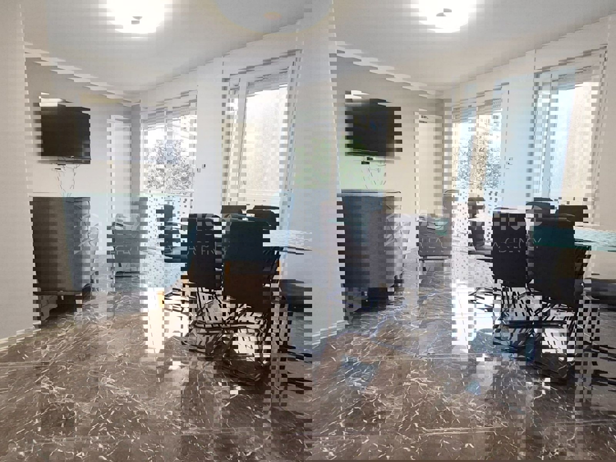 Rovigno, appartamento trilocale ristrutturato vicino al centro