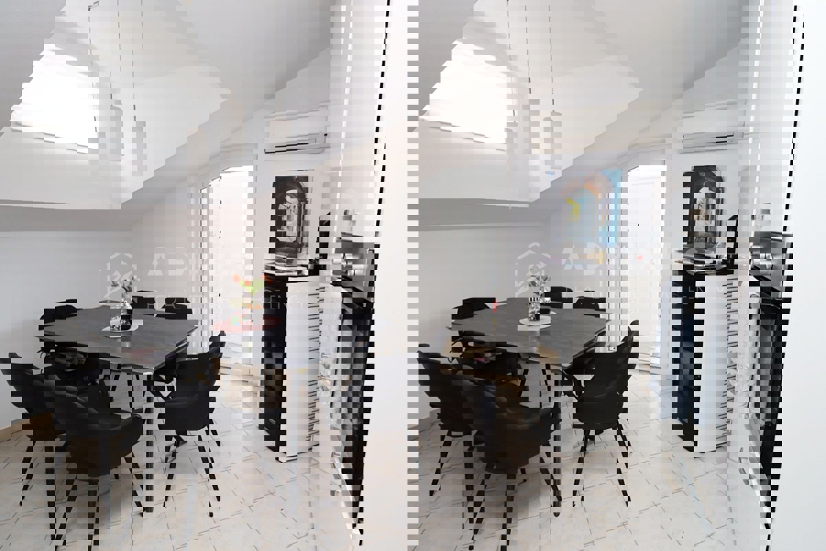 Rovinj, dintorni, appartamento bilocale e ampia terrazza