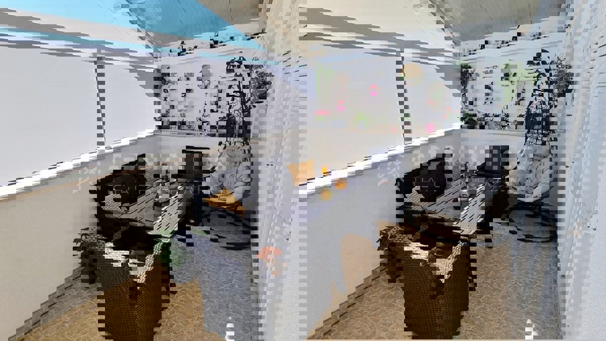 Rovinj, dintorni, appartamento bilocale e ampia terrazza