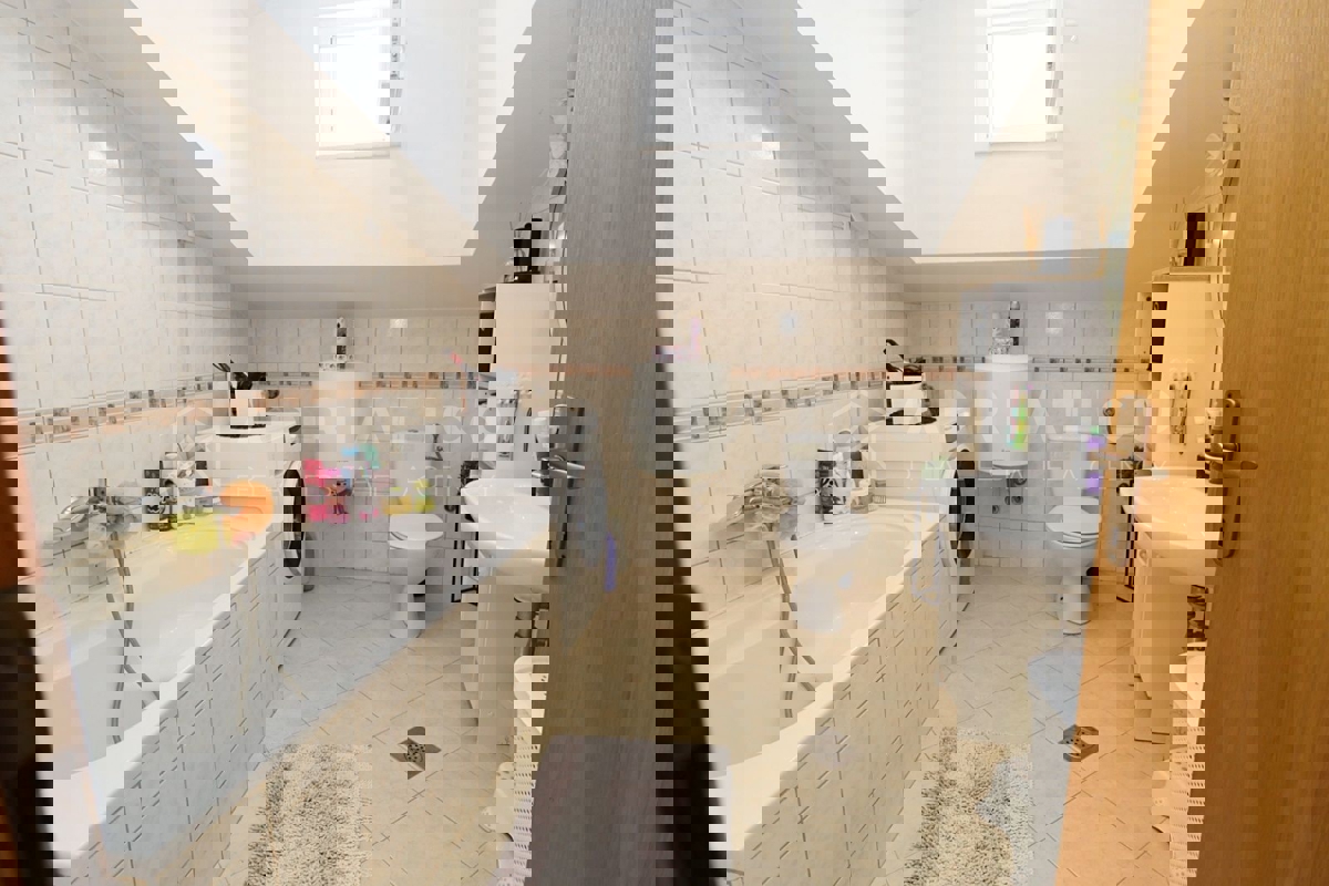 Rovinj, dintorni, appartamento bilocale e ampia terrazza