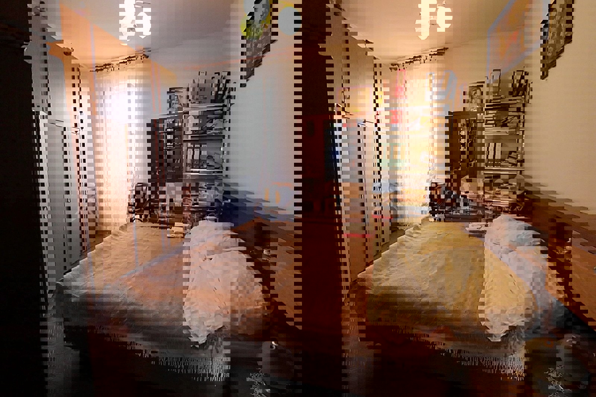 Rovigno, centro città, casa unica con terrazza e piccolo cortile