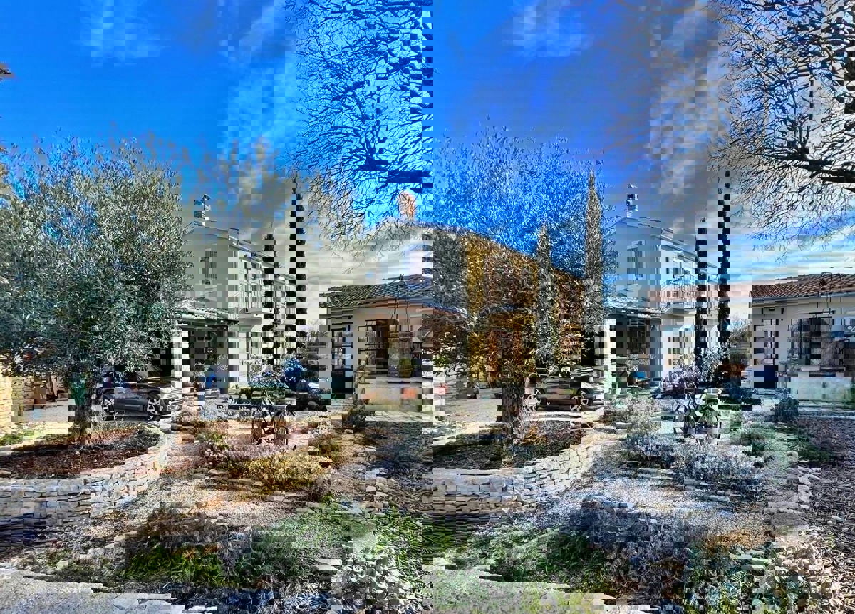 Svetvinčenat: Villa con Piscina in un Paradiso Naturale