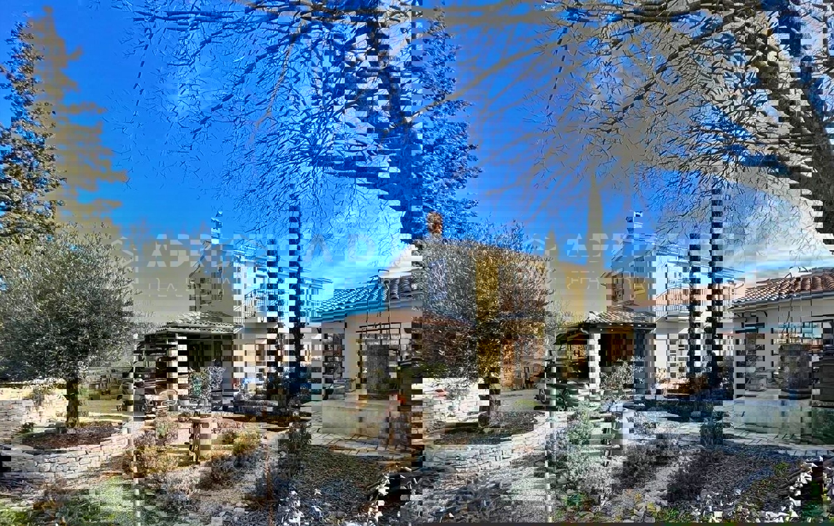 Svetvinčenat: Villa con Piscina in un Paradiso Naturale