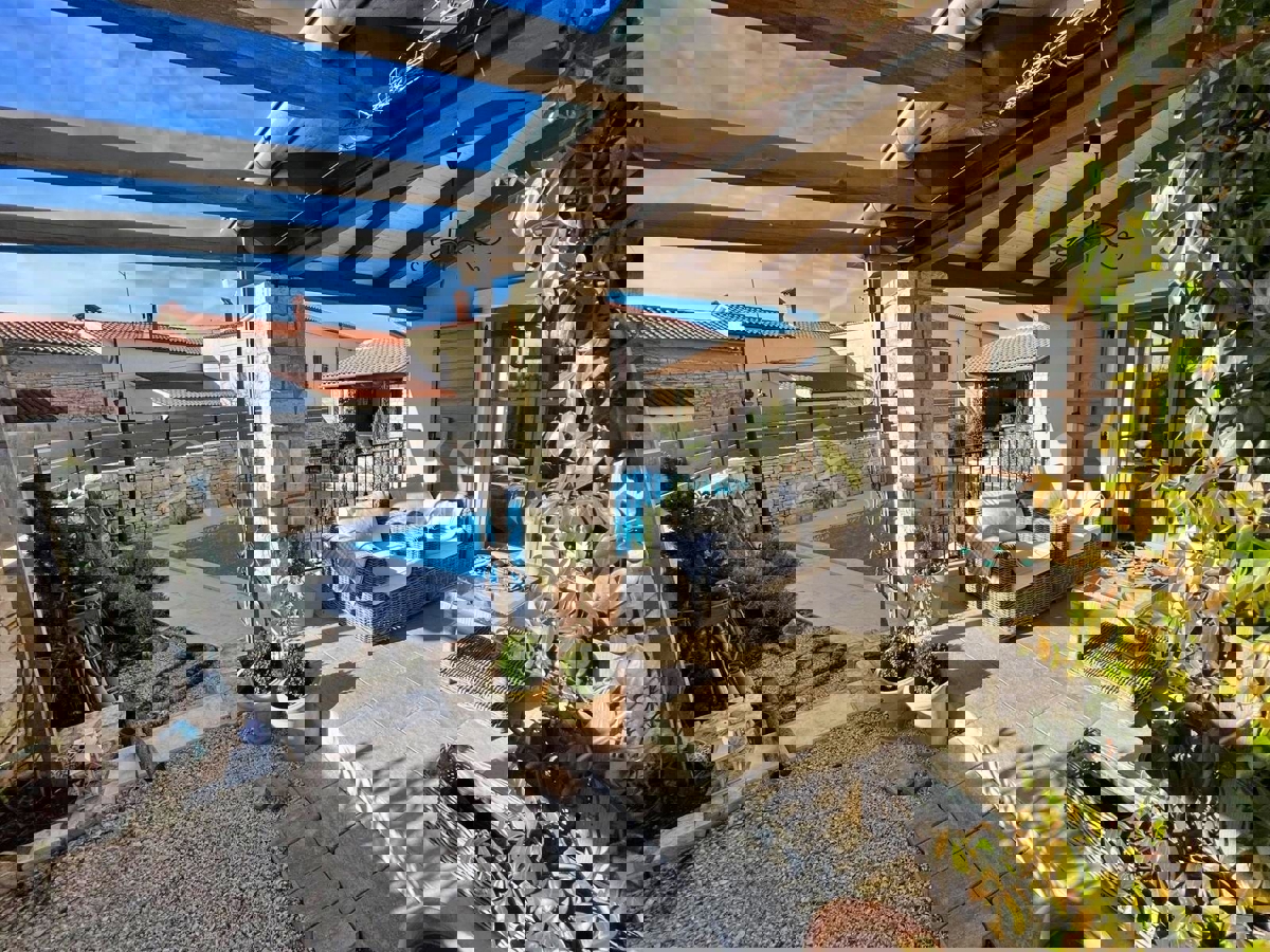 Svetvinčenat: Villa con Piscina in un Paradiso Naturale