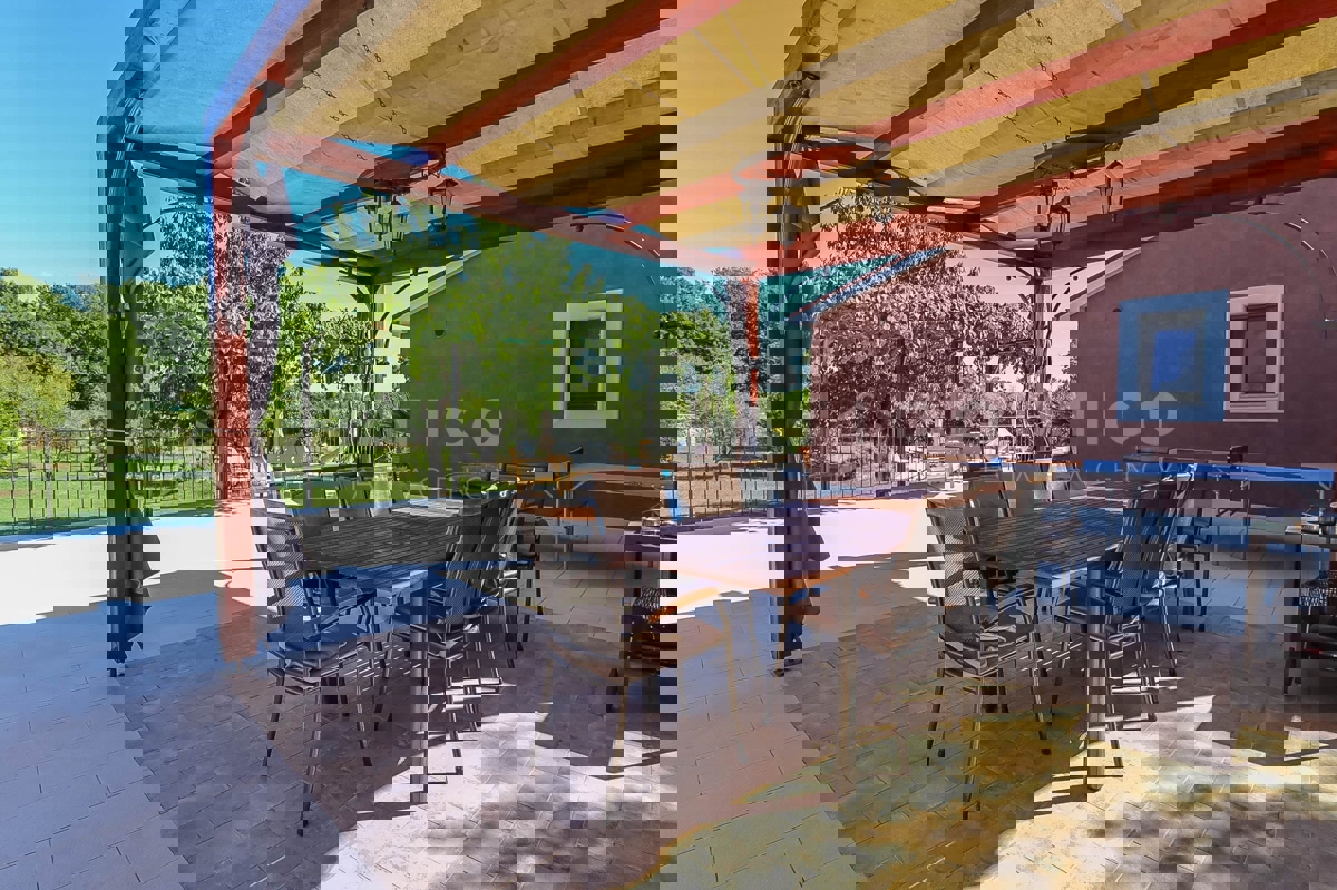 Rovigno, bella casa con ampio giardino