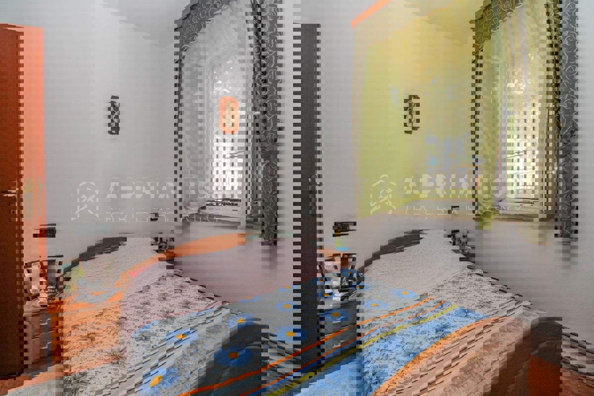 Kanfanar, casa in pietra nel centro del paese