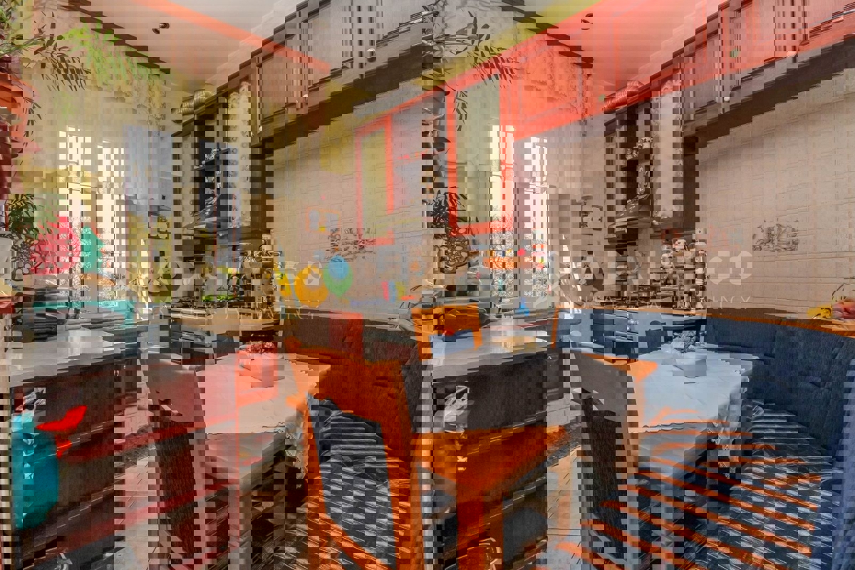 Kanfanar, casa in pietra nel centro del paese