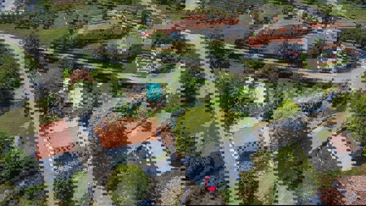 Kanfanar, casa in pietra nel centro del paese