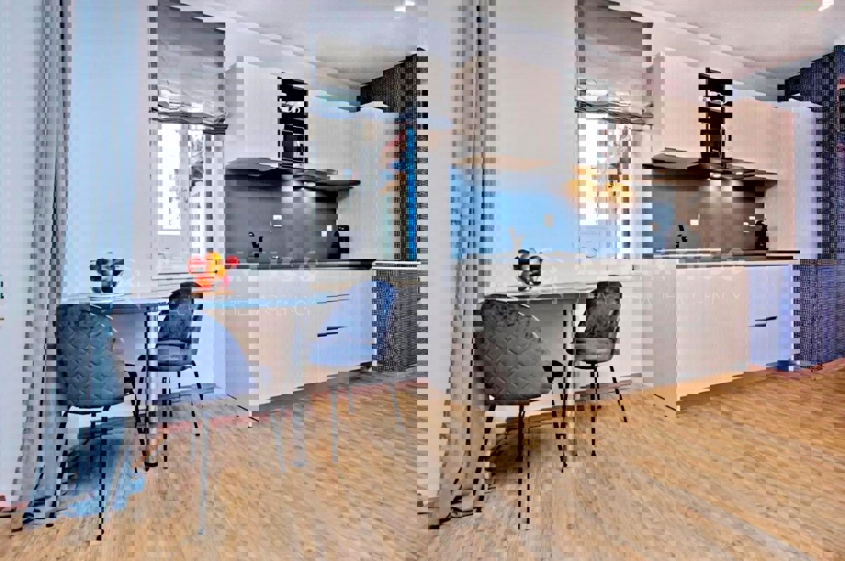 Rovigno, appartamento ben arredato nel centro storico in vendita