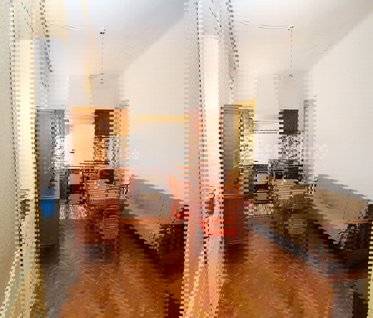 Rovigno, bilocale in centro, prima fila al mare