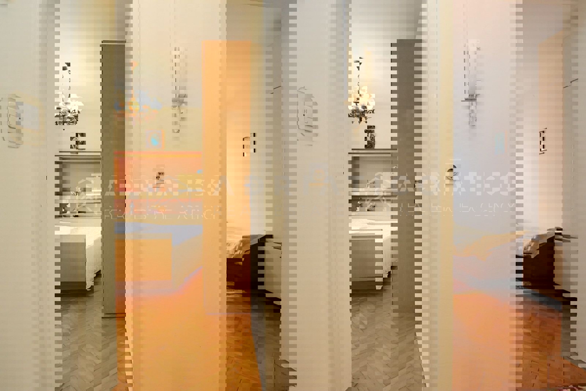 Rovigno,spazioso appartamento con due camere da letto vicino al centro