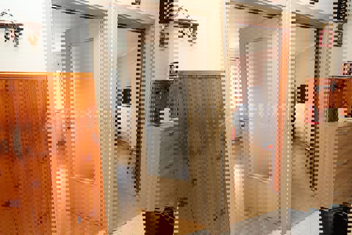 Rovigno, appartamento con due camere da letto vicino al centro