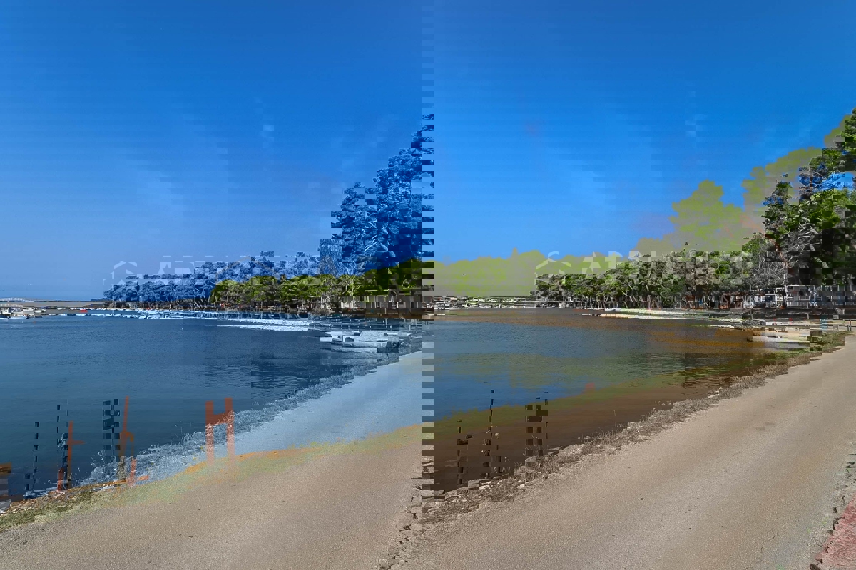 Fažana, terreno edificabile a destinazione turistica