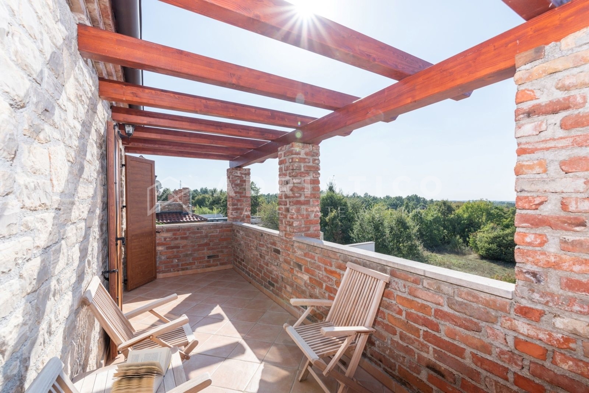 Svetvinčenat, dintorni, villa rustica con piscina e vista mare