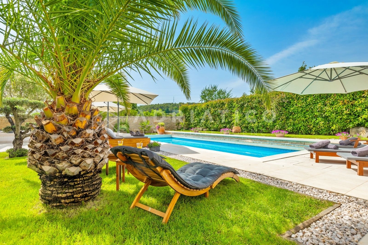 Rovigno villaggio, bella casa indipendente con piscina e sauna