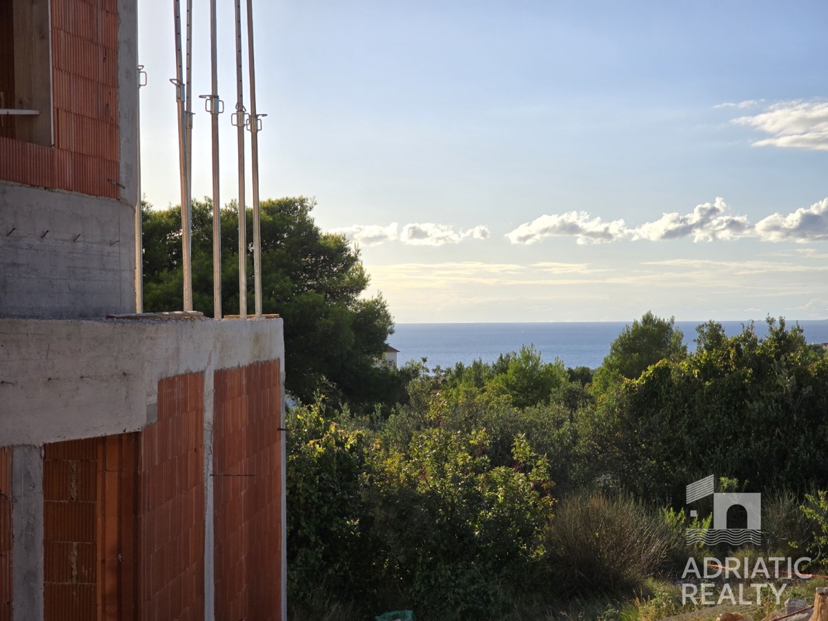 Primošten, casa familiare moderna con wellness e piscina