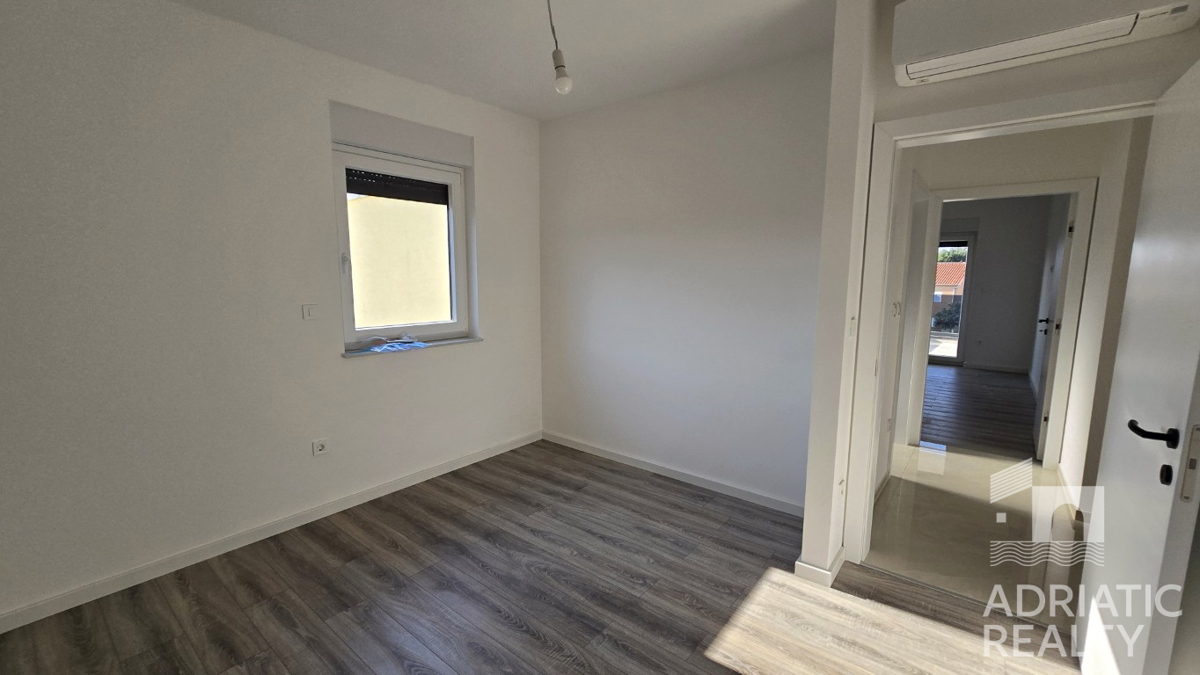 Vodice, ampio appartamento bilocale a 600 m dalla spiaggia