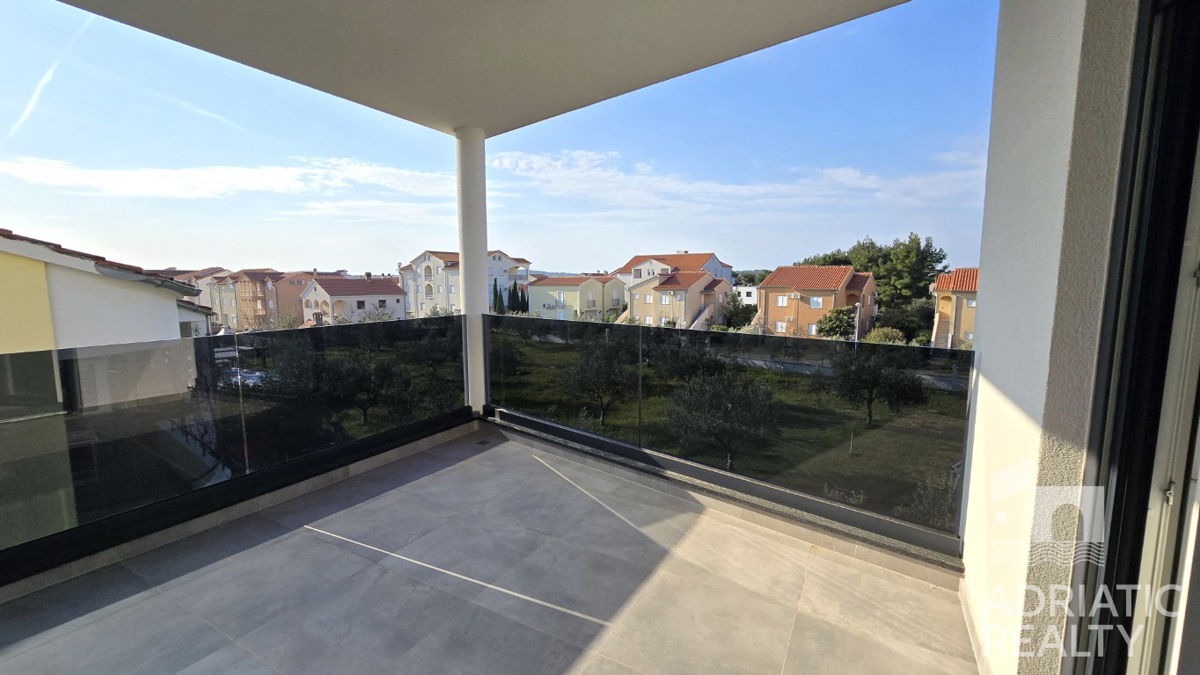 Vodice, ampio appartamento bilocale a 600 m dalla spiaggia