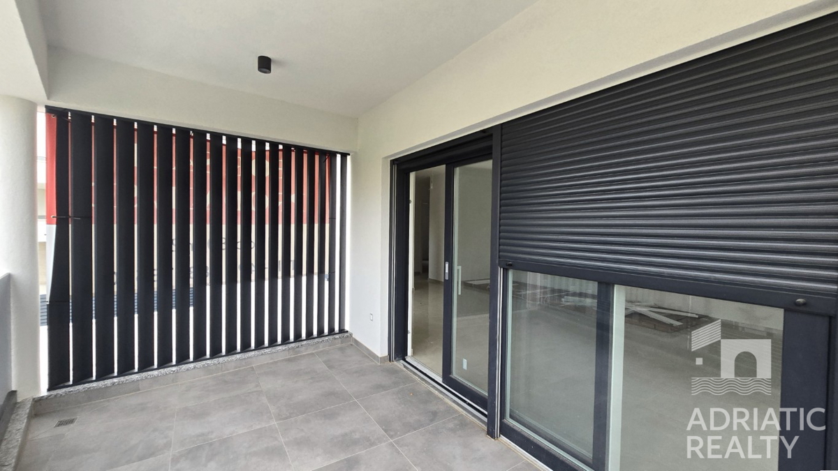 Vodice, ampio appartamento bilocale a 600 m dalla spiaggia