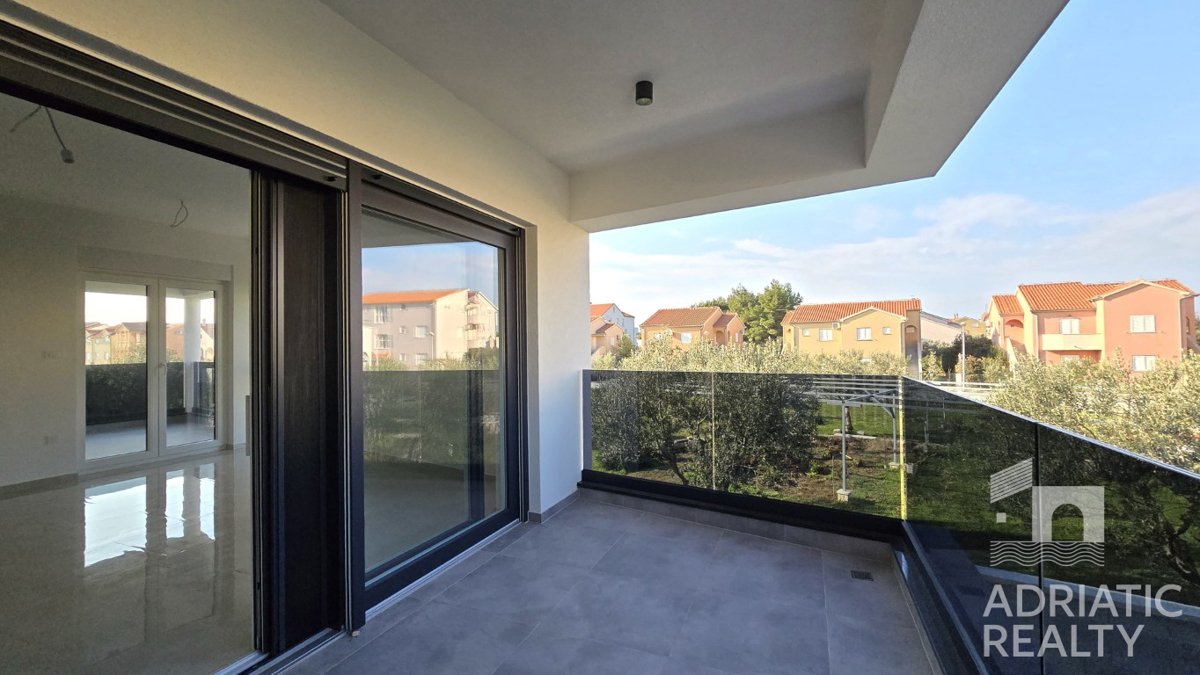 Vodice, ampio appartamento bilocale a 600 m dalla spiaggia