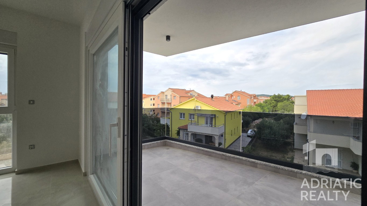 Vodice, ampio appartamento bilocale a 600 m dalla spiaggia