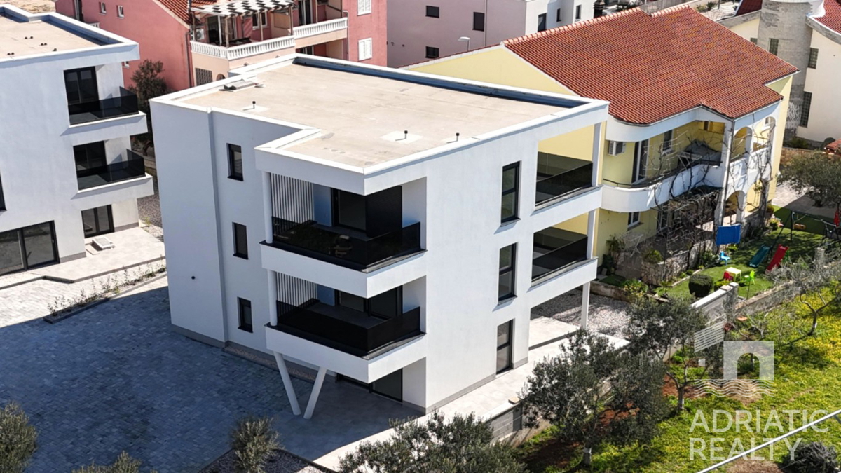 Vodice, ampio appartamento bilocale a 600 m dalla spiaggia