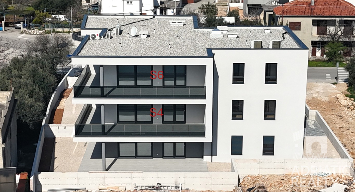 Tribunj, appartamento con tre camere da letto e grande terrazza in una nuova costruzione