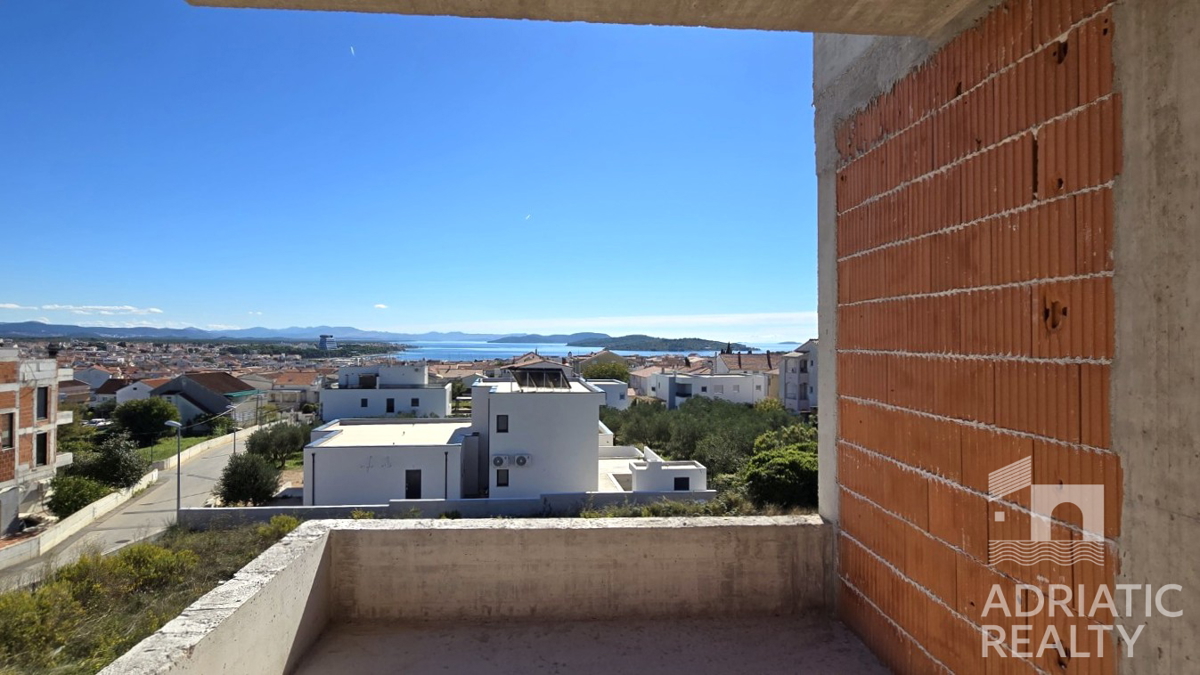 Vodice, monolocale con giardino in bella posizione