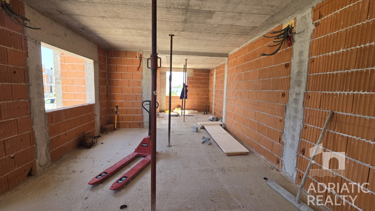 Vodice, monolocale con giardino in bella posizione