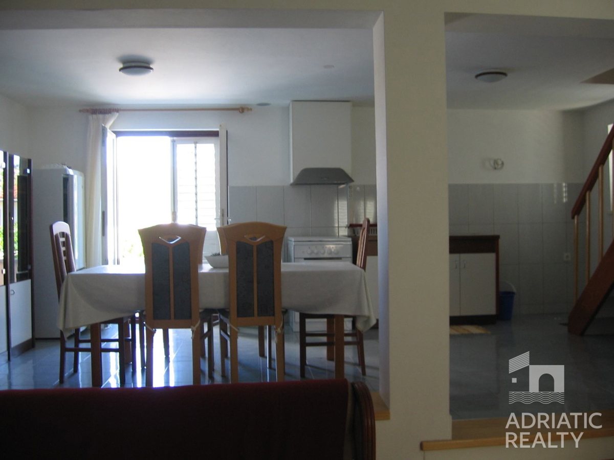 Žaborić, casa familiare arredata a 100 m dalla spiaggia