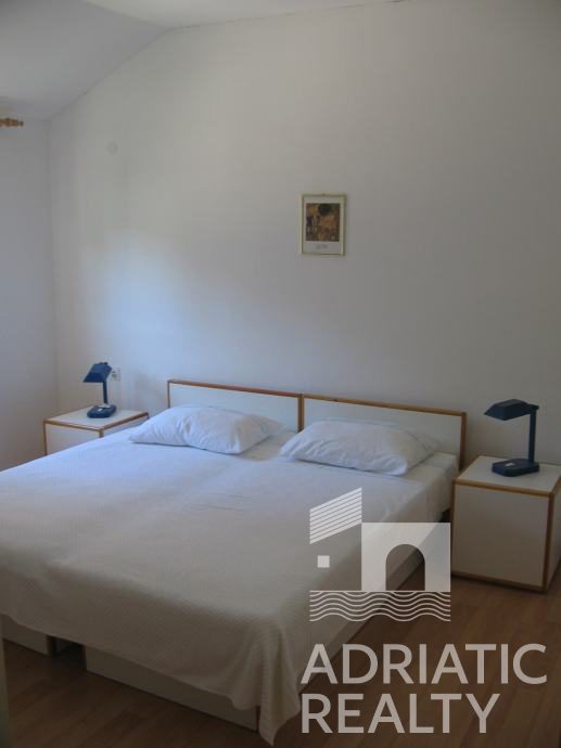 Žaborić, casa familiare arredata a 100 m dalla spiaggia