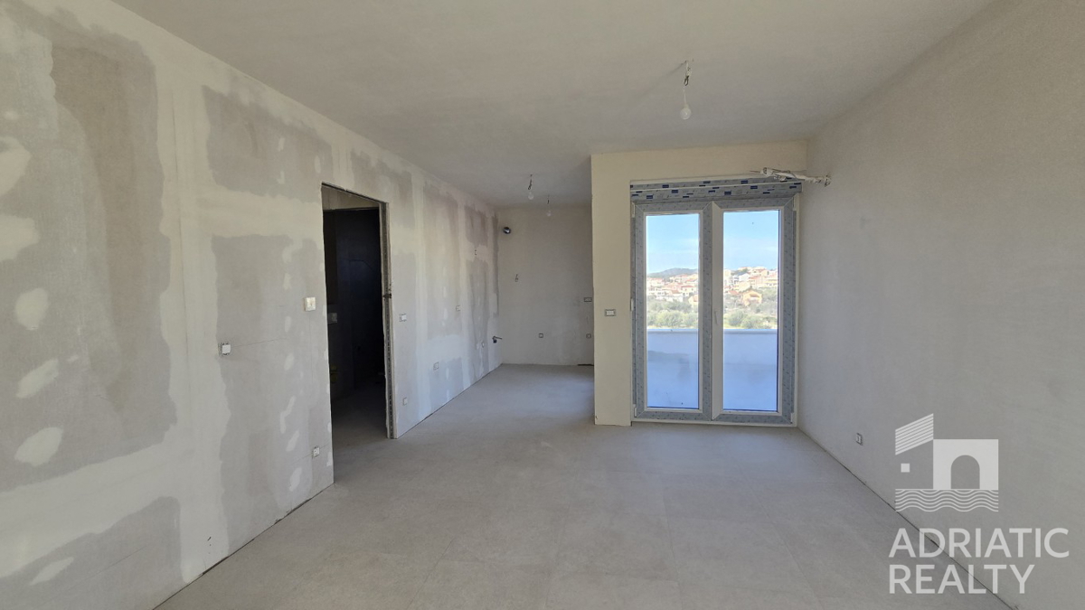 Grebaštica, appartamento moderno arredato con vista mare, a soli 300 m dalla spiaggia!