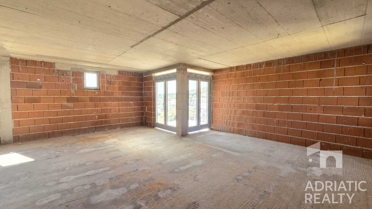 Grebaštica, appartamento moderno arredato con vista mare, a soli 300 m dalla spiaggia!