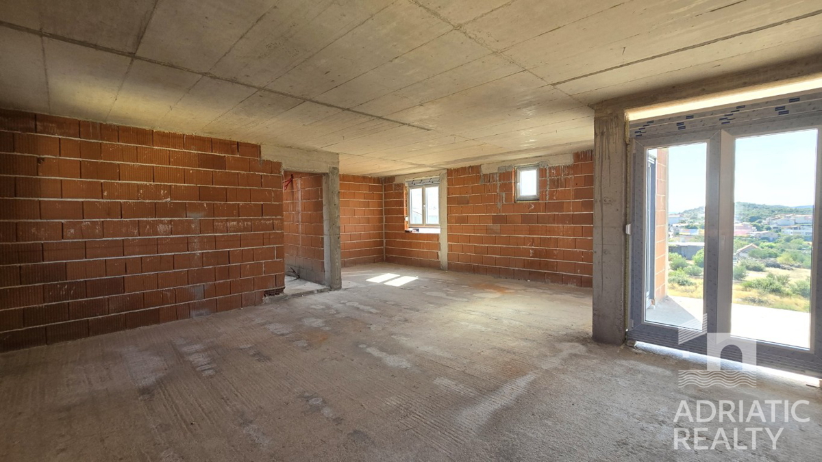 Grebaštica, appartamento moderno arredato con vista mare, a soli 300 m dalla spiaggia!