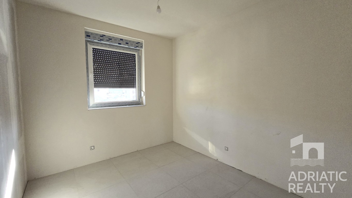 Grebaštica, appartamento moderno arredato con vista mare, a soli 300 m dalla spiaggia!