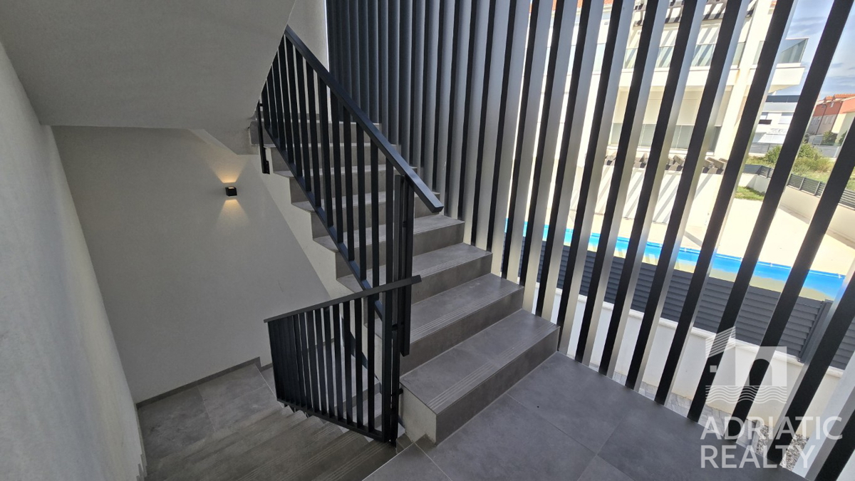 Vodice, moderno bilocale in posizione tranquilla