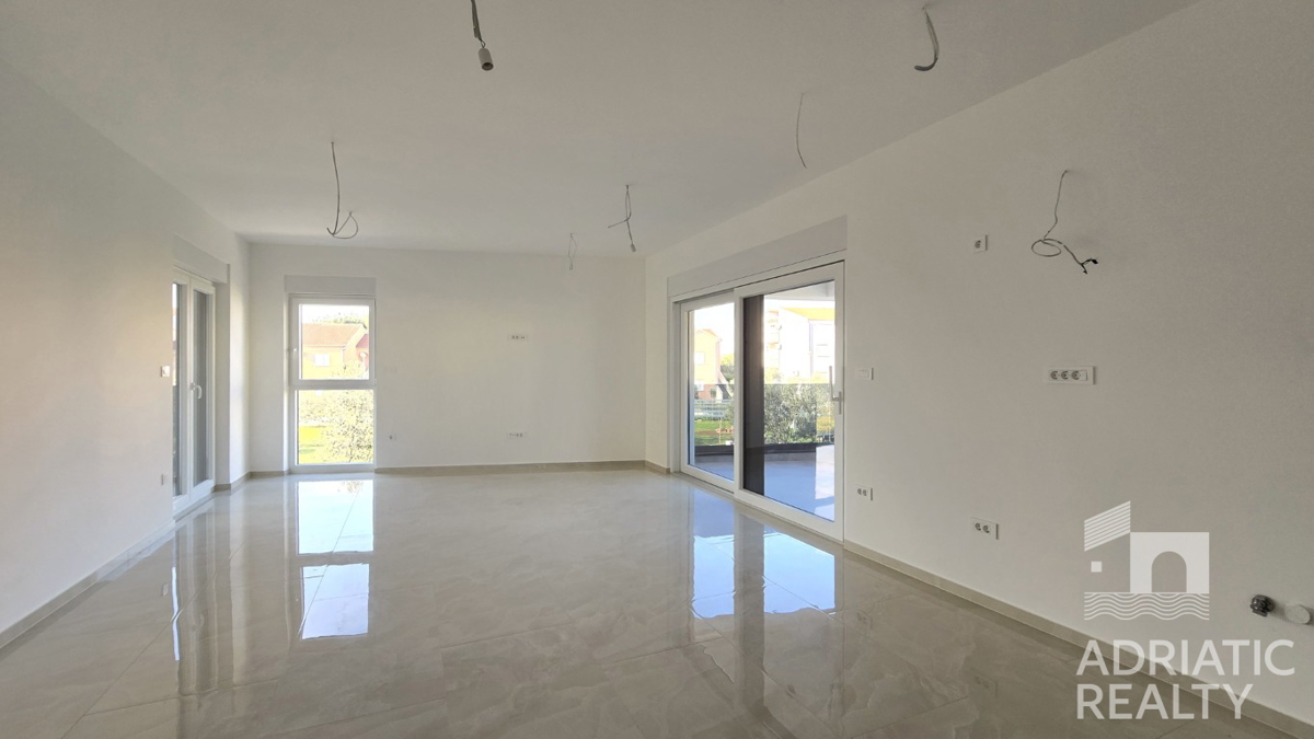 Vodice, moderno bilocale in posizione tranquilla