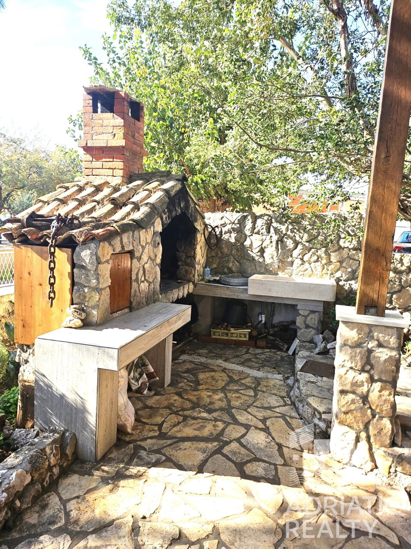 Riviera di Sebenico, offerta esclusiva, casa in prima fila sul mare