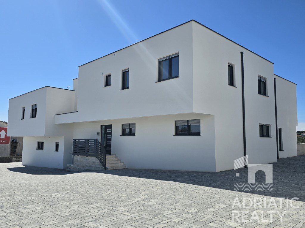 Vodice, appartamento trilocale al primo piano di nuova costruzione