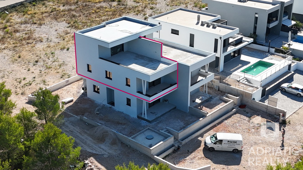 Vodice, moderno duplex apartman s pogledom na more, 110,31 m2