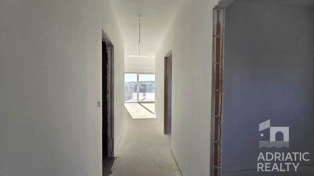 Vodice, moderno duplex apartman s pogledom na more, 110,31 m2