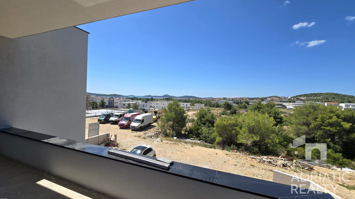 Vodice, moderno duplex apartman s pogledom na more, 110,31 m2