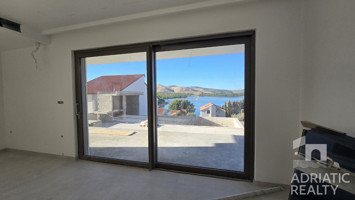 Žaborić, villa esclusiva con vista panoramica e piscina, a 150 m dalla spiaggia