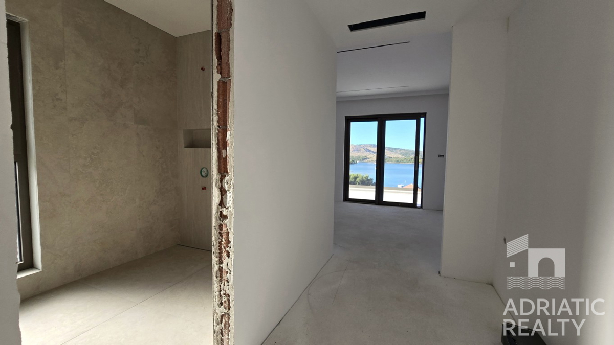 Žaborić, villa esclusiva con vista panoramica e piscina, a 150 m dalla spiaggia