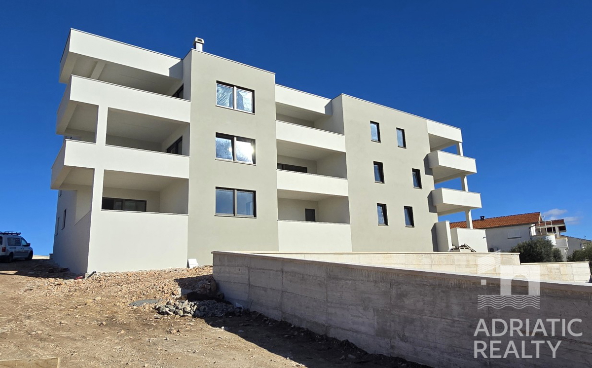Vodice, spazioso appartamento trilocale (120,89 m2) con vista panoramica sul mare