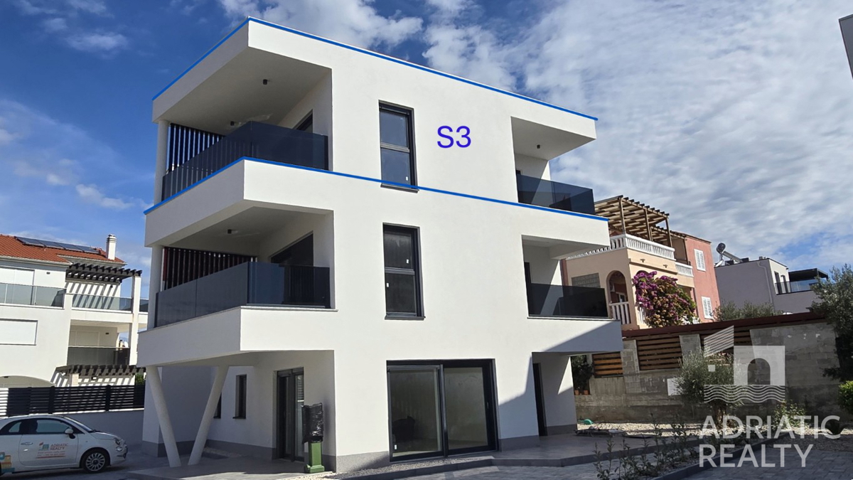 Vodice, ampio appartamento bilocale a 600 m dalla spiaggia