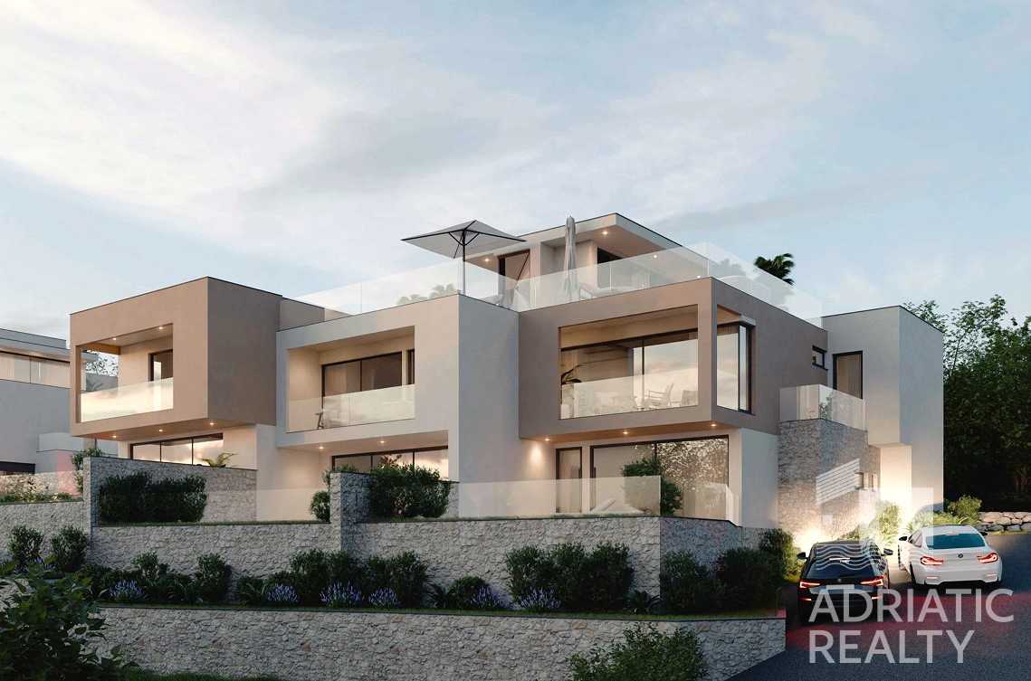 Vodice, appartamento moderno in triplex con terrazza sul tetto e vista mare