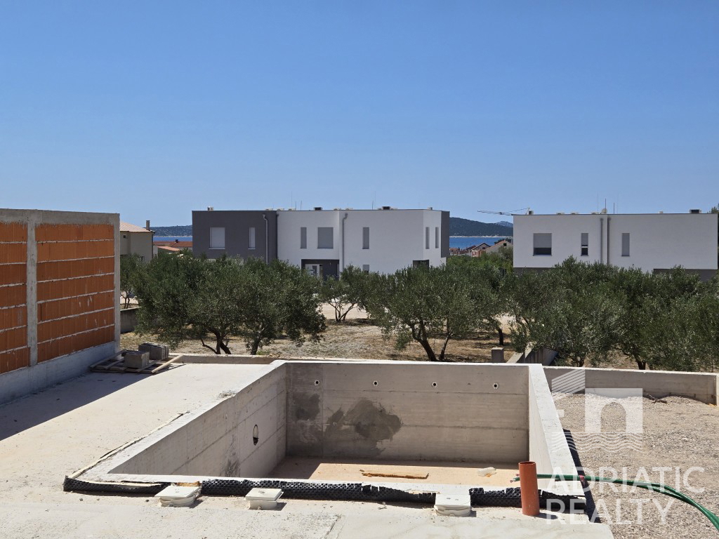 Vodice, appartamento con piscina in nuova costruzione esclusiva