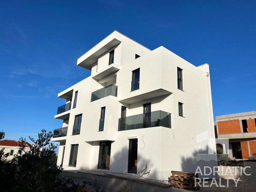 Primošten, appartamento su due livelli con vista panoramica sul mare